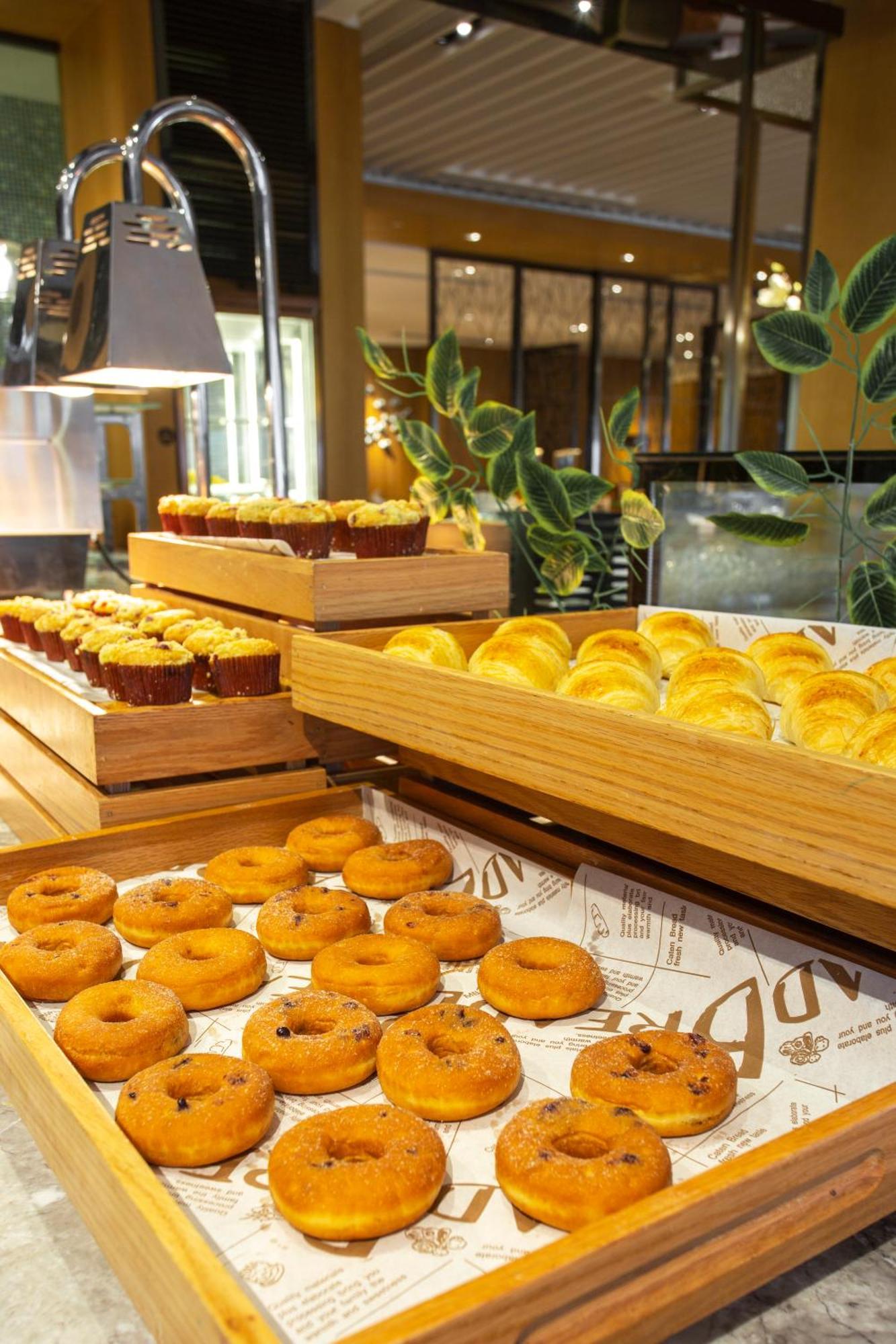 Hilton Garden Inn Ningbo Exterior photo